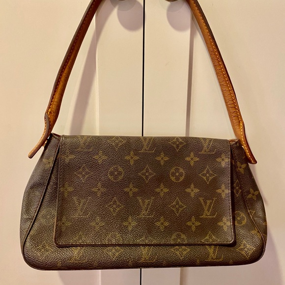 Louis Vuitton Handbags - Louis Vuitton Mini Looping handbag!